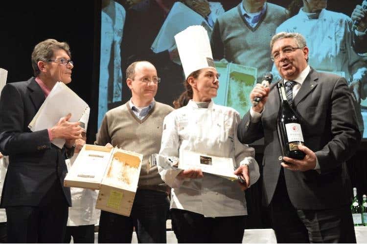 da sinistra: Luca Cremona, Michele Taliano (Consorzio tutela del Roero), Debora Fantini e Giovanni Negro (Consorzio di Tutela Barolo Barbaresco Alba Langhe e Roero)